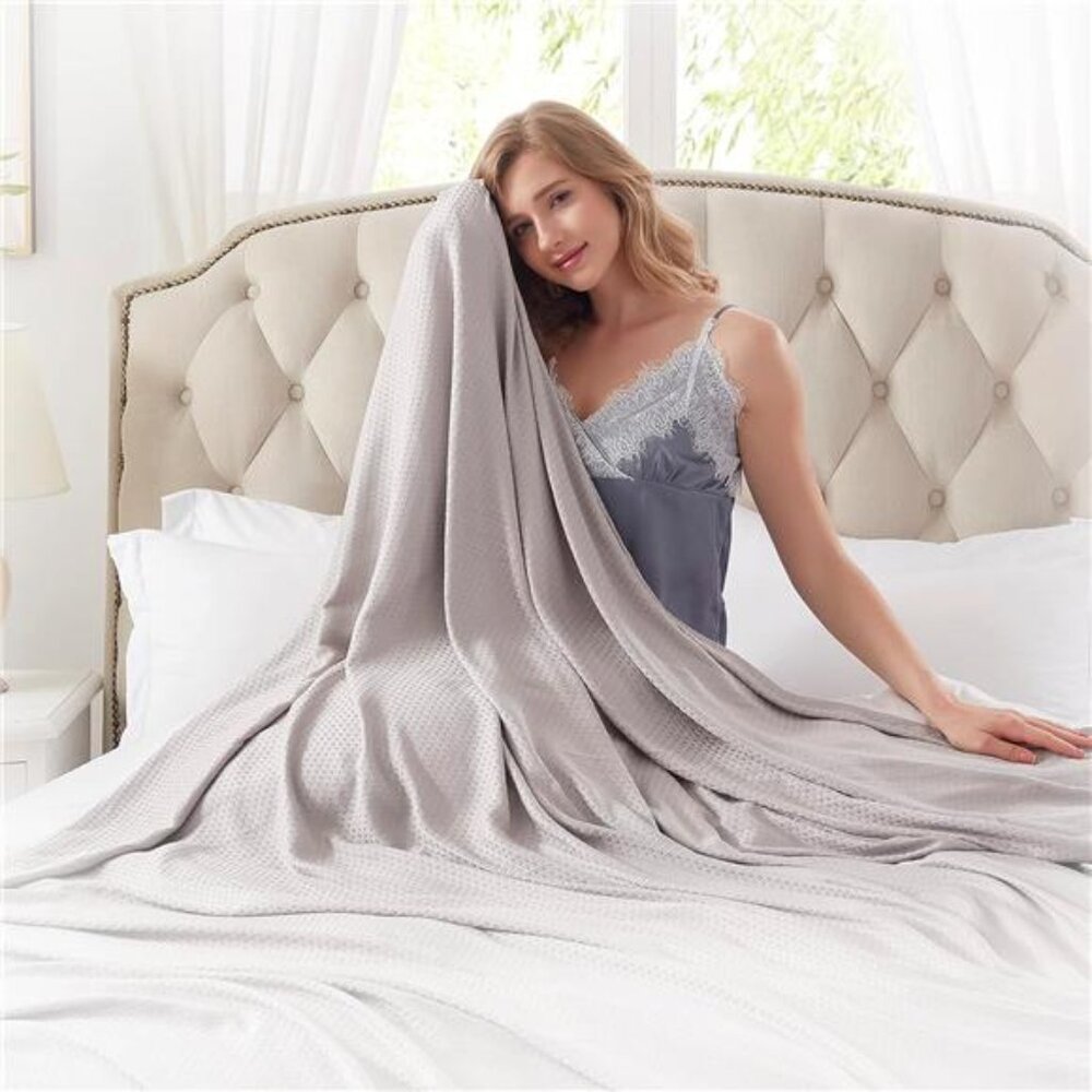 Cooling Blankets, 100% Rayon Derived from Bamboo, Cooling Blankets Absorbs Heat